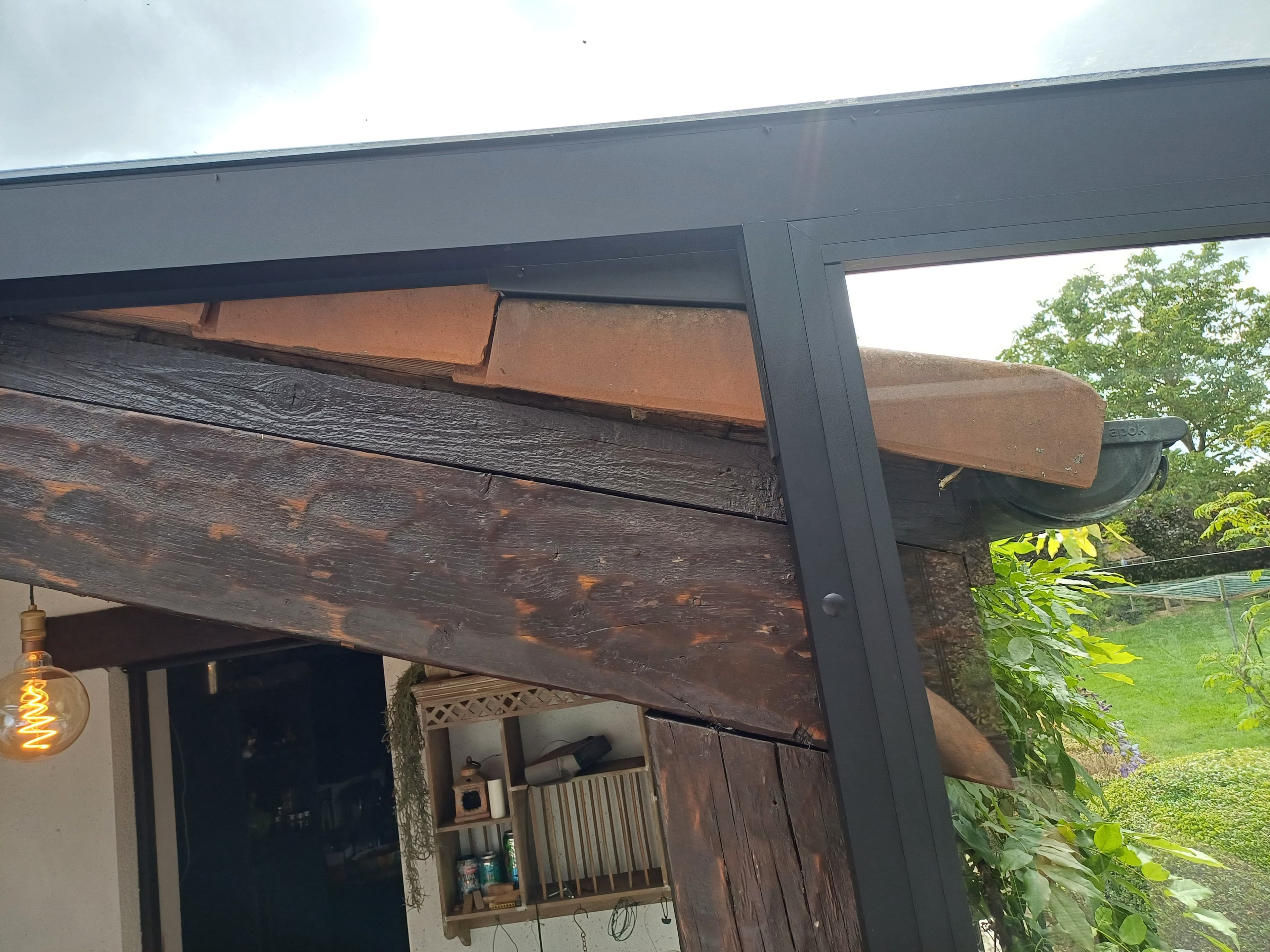 terrasoverkapping die perfect aansluit aan het huis door maatwerk