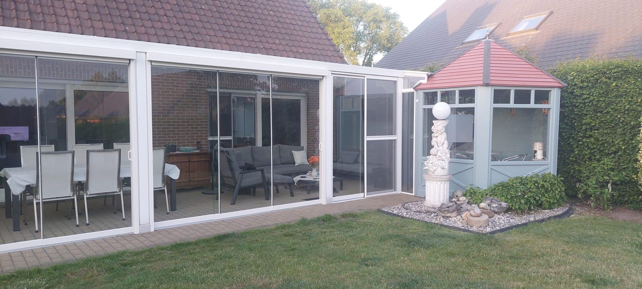 Gesloten terrasoverkapping met glazen schuifwanden en screens - foto 9