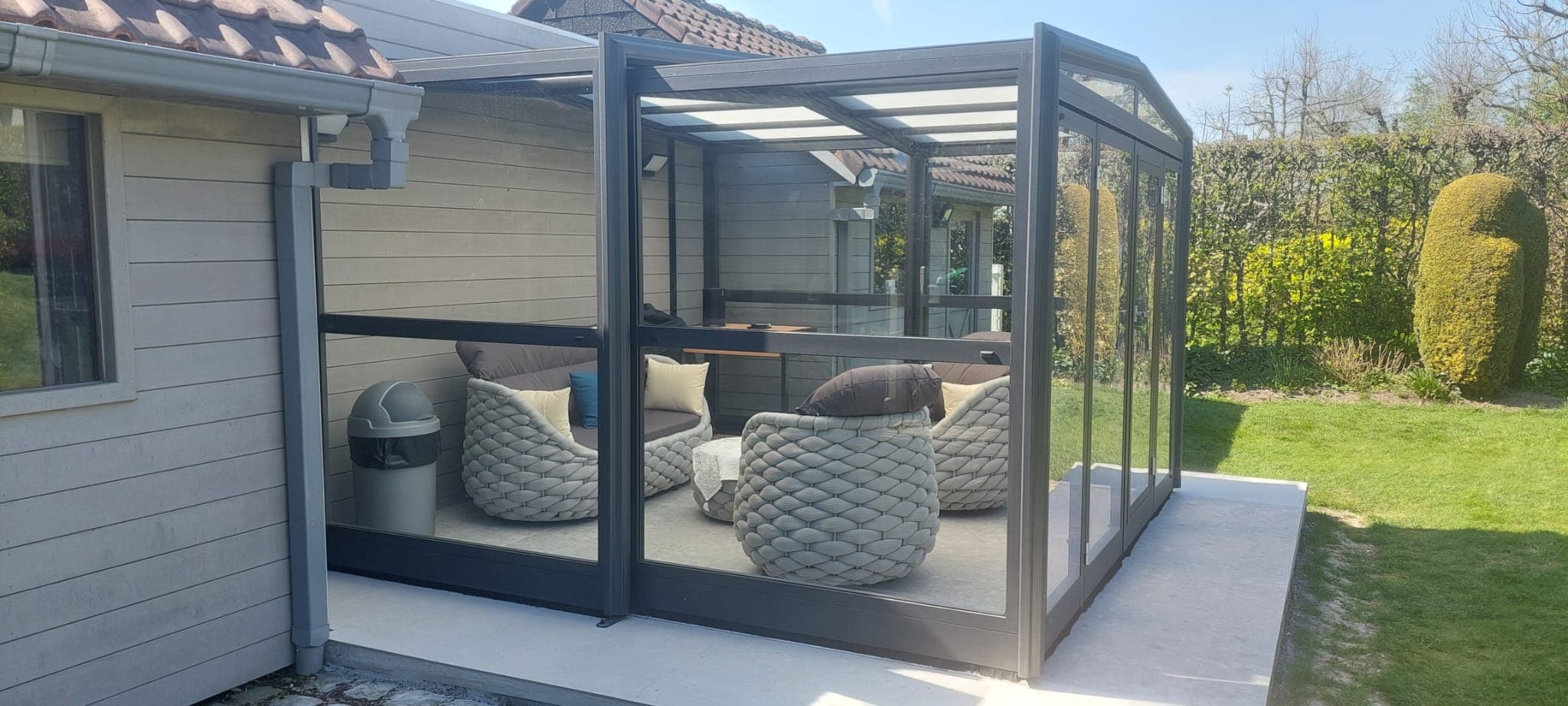 Gesloten terrasoverkapping met glazen schuifwanden en screens - foto 8